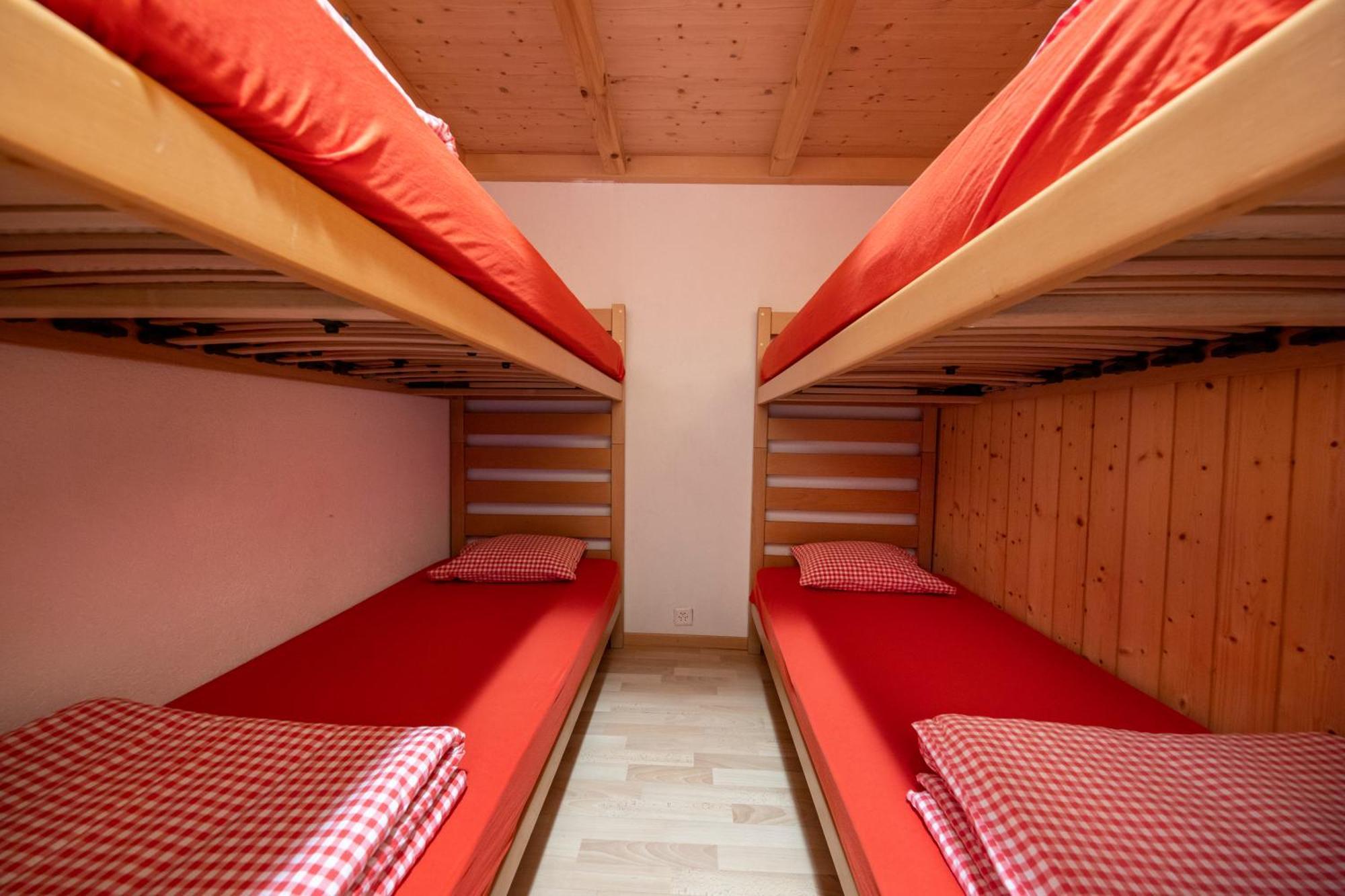 Simons Herberge Meiringen Chambre photo