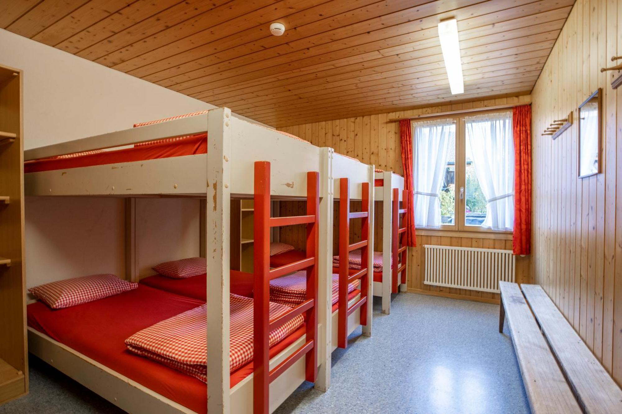 Simons Herberge Meiringen Chambre photo