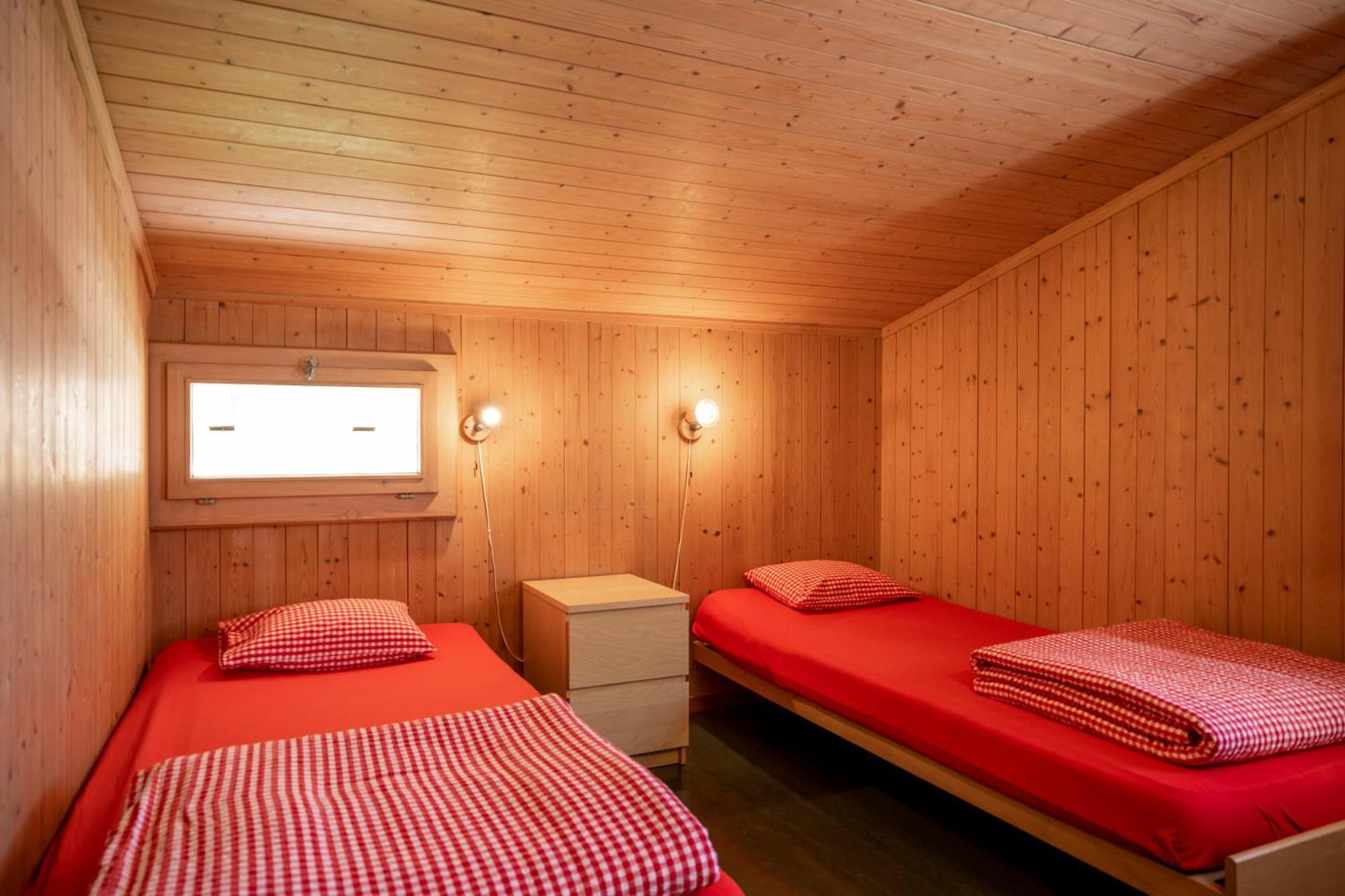 Simons Herberge Meiringen Extérieur photo
